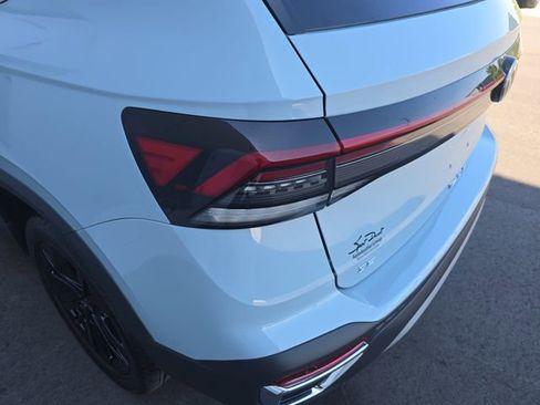New 2026 Volkswagen Taos SE FWD image 23