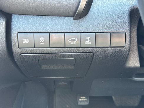 Used 2024 Toyota Camry SE image 19
