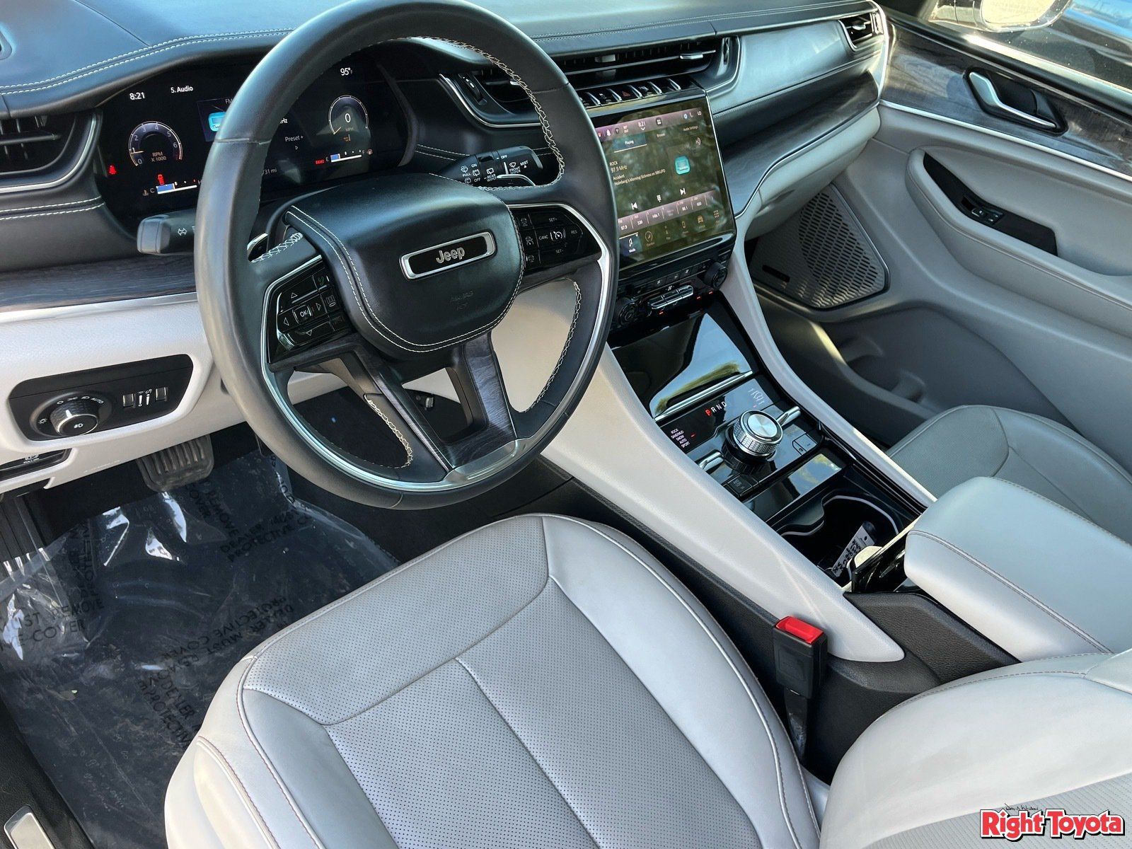 Used 2023 Jeep Grand Cherokee L Overland AWD/4WD image 19