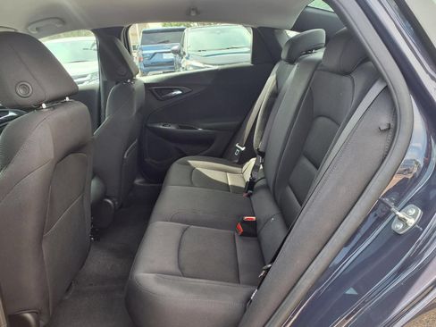 Used 2025 Chevrolet Malibu RS FWD image 19