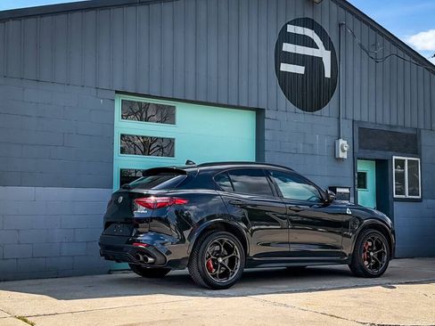 Used 2019 Alfa Romeo Stelvio Quadrifoglio w/ Driver Assist Dynamic Package AWD/4WD image 9