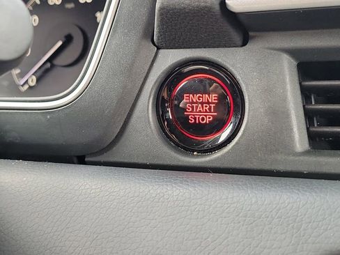 Used 2023 Honda Pilot Touring image 37