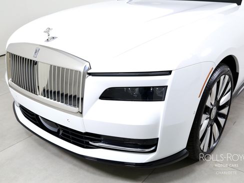 Used 2025 Rolls-Royce Spectre w/ Leather Finishing Pack AWD/4WD image 35