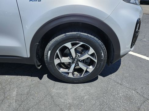 Used 2020 Kia Sportage LX AWD/4WD image 9