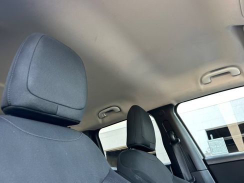 Used 2017 Jeep Renegade Sport w/ Power & Air Group FWD image 16