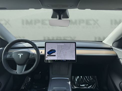 Used 2021 Tesla Model Y Long Range image 14