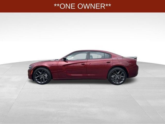 Used 2022 Dodge Charger SXT w/ Blacktop Package RWD image 4