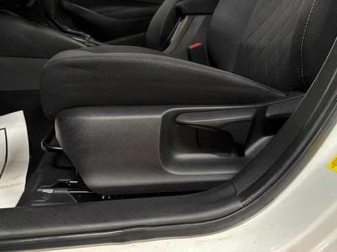 Used 2024 Toyota Corolla LE AWD/4WD image 15