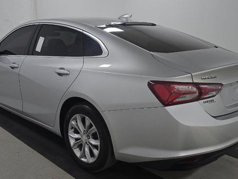 Used 2019 Chevrolet Malibu LT FWD image 2