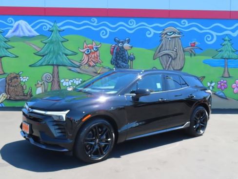 Certified 2026 Chevrolet Blazer EV SS w/ LPO, Blackout Package AWD/4WD image 3