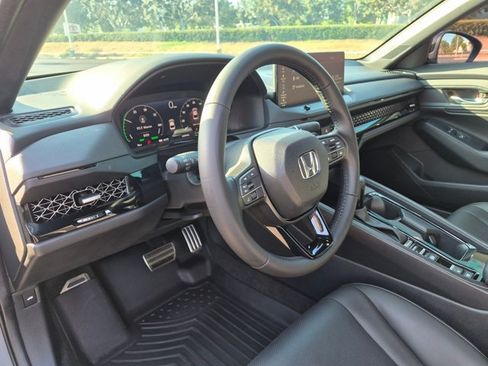 Used 2024 Honda Accord Sport image 10