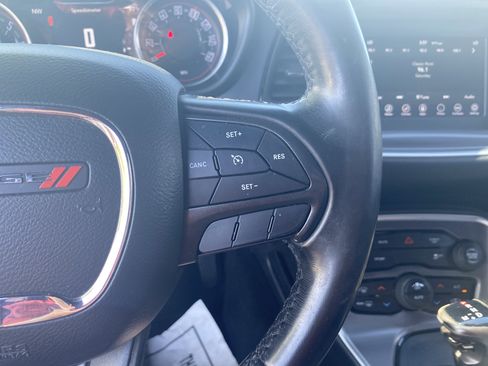 Used 2019 Dodge Challenger SXT RWD image 12