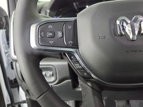 Used 2025 RAM 1500 Big Horn AWD/4WD image 17
