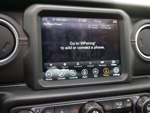 Used 2022 Jeep Wrangler Unlimited Sahara w/ LED Lighting Group AWD/4WD image 55
