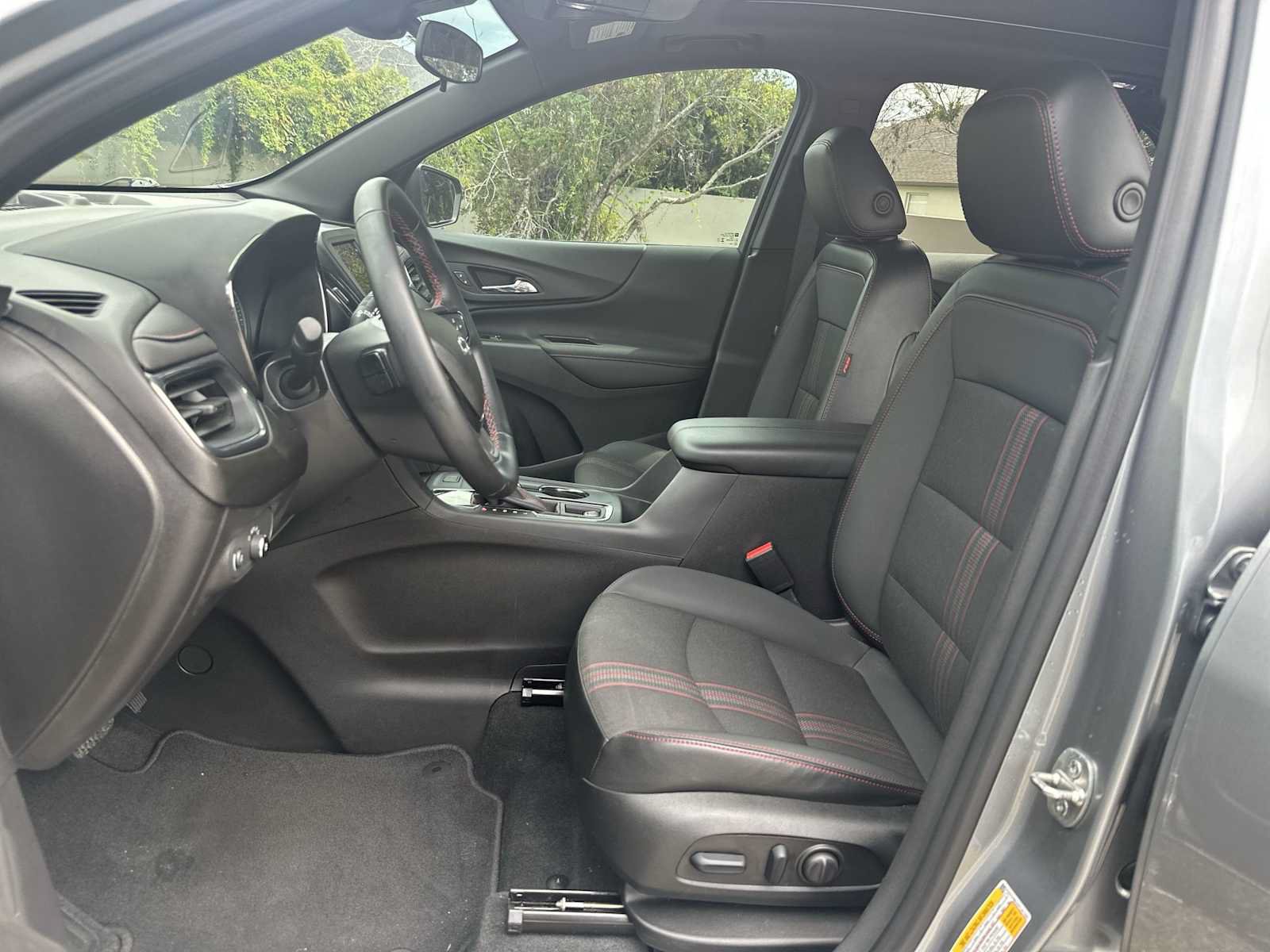Certified 2023 Chevrolet Equinox RS FWD image 15