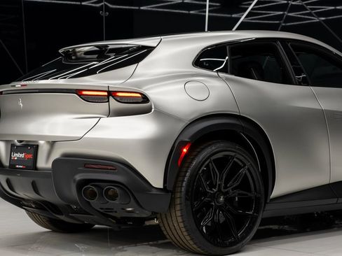 Used 2024 Ferrari Purosangue image 17