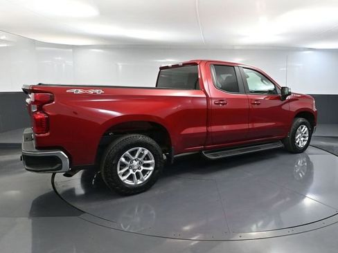 Used 2023 Chevrolet Silverado 1500 LT AWD/4WD image 6