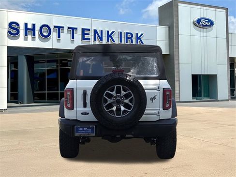 Certified 2022 Ford Bronco Badlands image 7