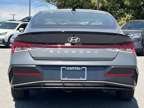 New 2026 Hyundai Elantra SEL Sport Premium FWD image 32