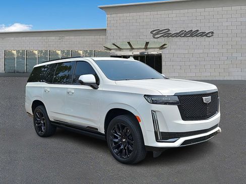 Certified 2024 Cadillac Escalade Sport Platinum w/ LPO, ONYX Package AWD/4WD image 3