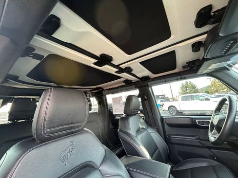 Used 2025 Ford Bronco Badlands AWD/4WD image 29