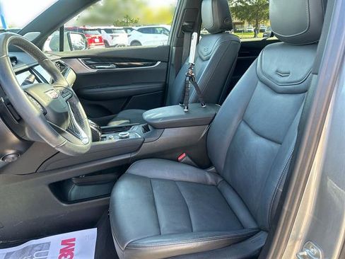 Certified 2024 Cadillac XT6 Premium Luxury image 13