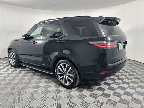 New 2025 Land Rover Discovery Dynamic SE image 3