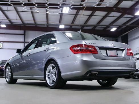 Used 2013 Mercedes-Benz E 350 Sedan image 16