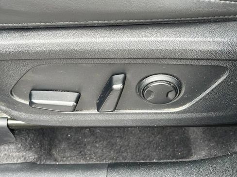 Certified 2025 Kia Sorento S w/ Panoramic Sunroof Package AWD/4WD image 19