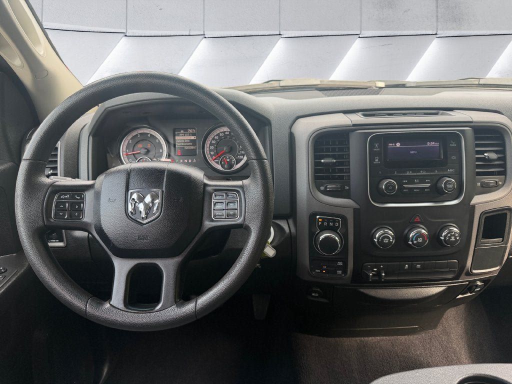 Used 2019 RAM 1500 Express AWD/4WD image 11