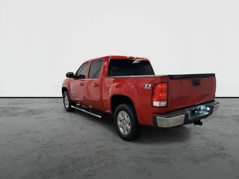 Used 2013 GMC Sierra 1500 SLT w/ SLT Convenience Package AWD/4WD image 2