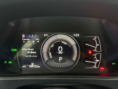 Used 2022 Lexus UX 250h w/ Premium Package image 16