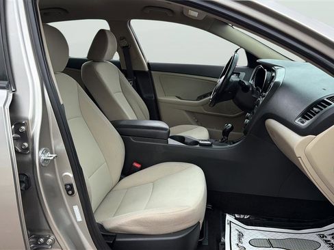 Used 2013 Kia Optima LX FWD image 13