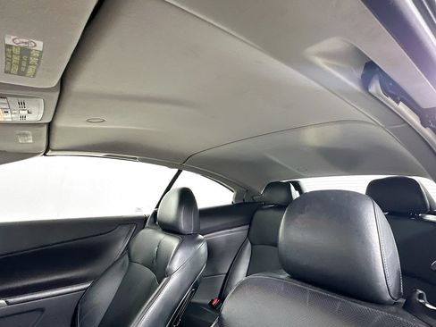 Used 2010 Lexus IS 250C RWD image 11