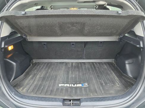 Used 2018 Toyota Prius C Two image 17