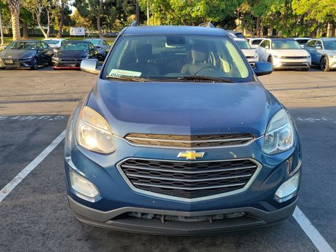 Used 2017 Chevrolet Equinox LT w/ Convenience Package AWD/4WD image 2