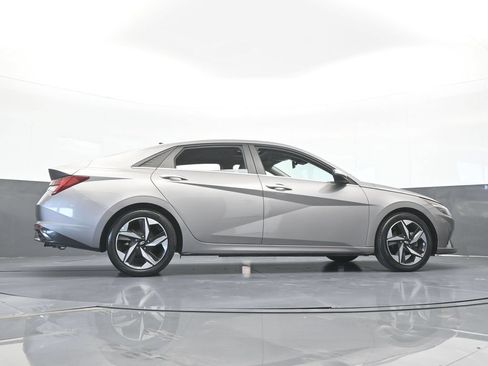 Used 2022 Hyundai Elantra Limited FWD image 61