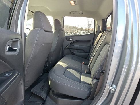 Used 2022 Chevrolet Colorado LT w/ LT Convenience Package image 10