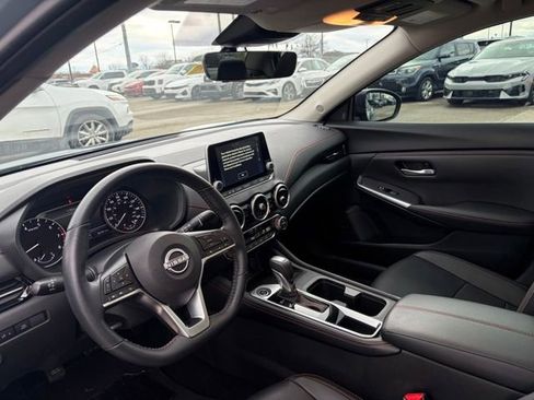 Used 2024 Nissan Sentra SR w/ SR Premium Package image 8