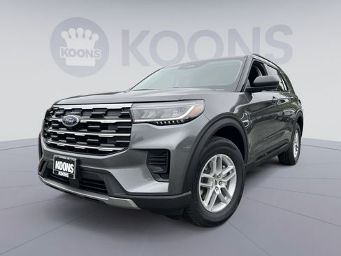 New 2026 Ford Explorer Active AWD/4WD image 1