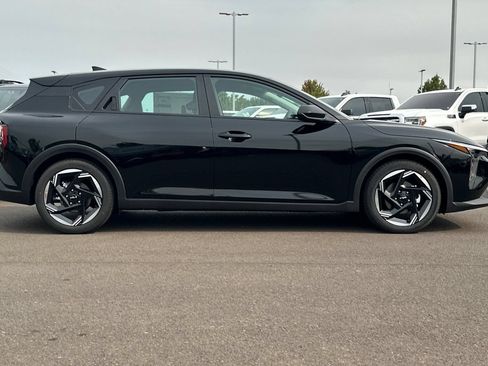 New 2026 Kia K4 EX FWD image 3
