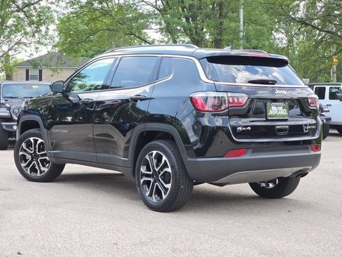 Used 2022 Jeep Compass Limited AWD/4WD image 23