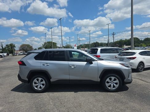 Certified 2025 Toyota RAV4 LE AWD/4WD image 3