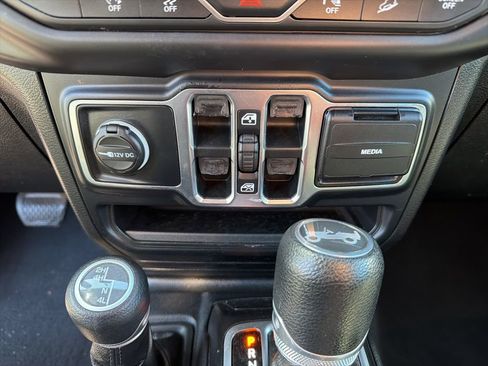 Used 2019 Jeep Wrangler Unlimited Sport S AWD/4WD image 33