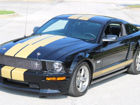 Used 2006 Ford Mustang GT RWD image 4