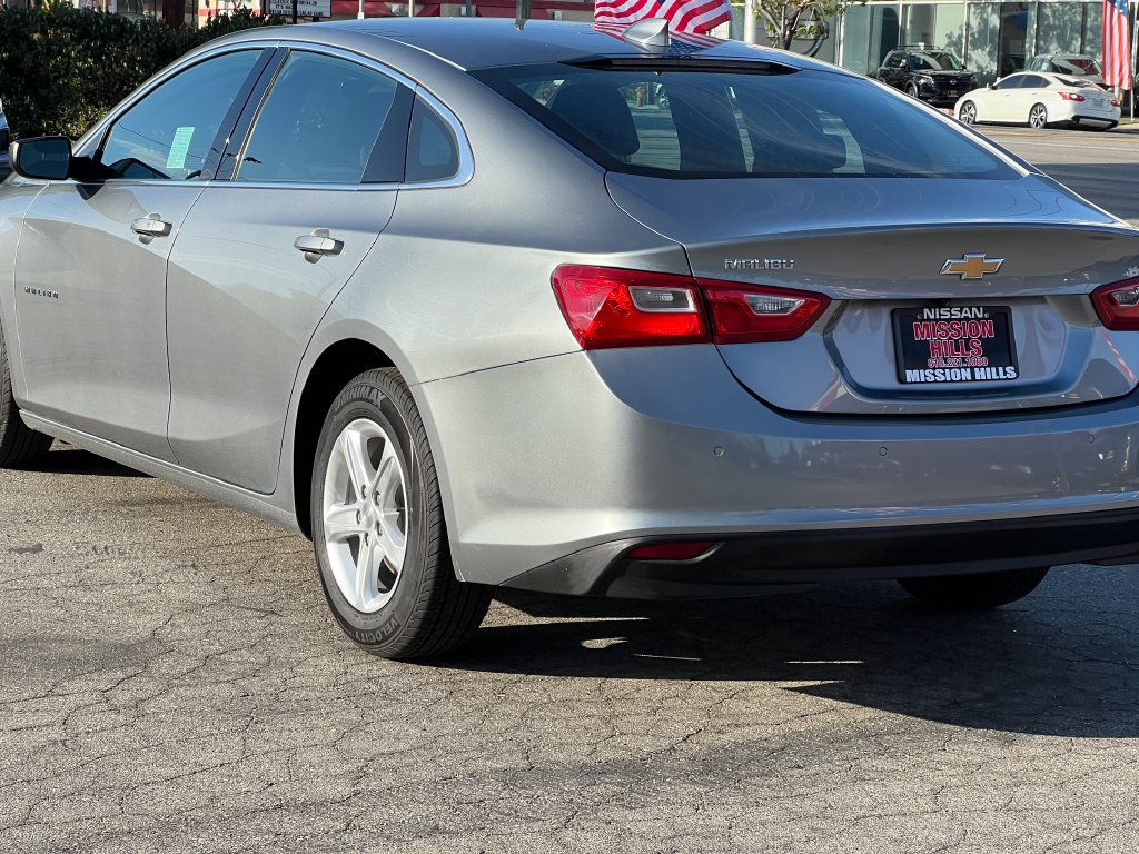 Used 2024 Chevrolet Malibu LT FWD image 5