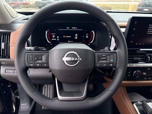 New 2026 Nissan Pathfinder Platinum image 27