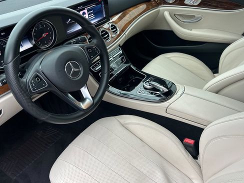 Used 2017 Mercedes-Benz E 300 image 10
