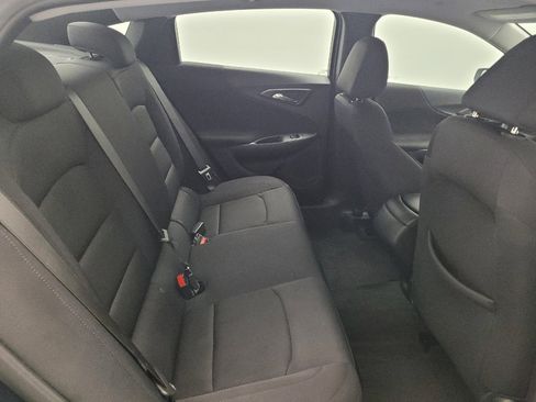Used 2025 Chevrolet Malibu LS FWD image 19