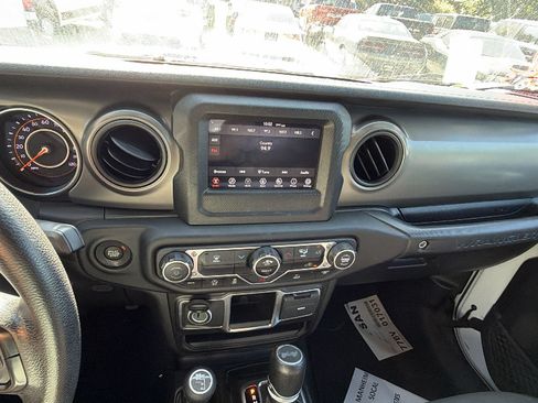 Used 2023 Jeep Wrangler Unlimited Sport AWD/4WD image 33